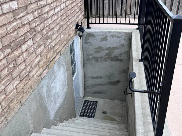84 Blue Mountain Dr #Basement, Hamilton, ON L0R 1P0