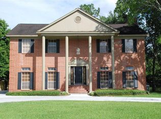 1007 W Edgewood Dr, Friendswood, TX 77546