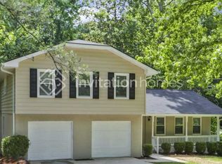 285 Shelton Woods Ct, Stone Mountain, GA 30088