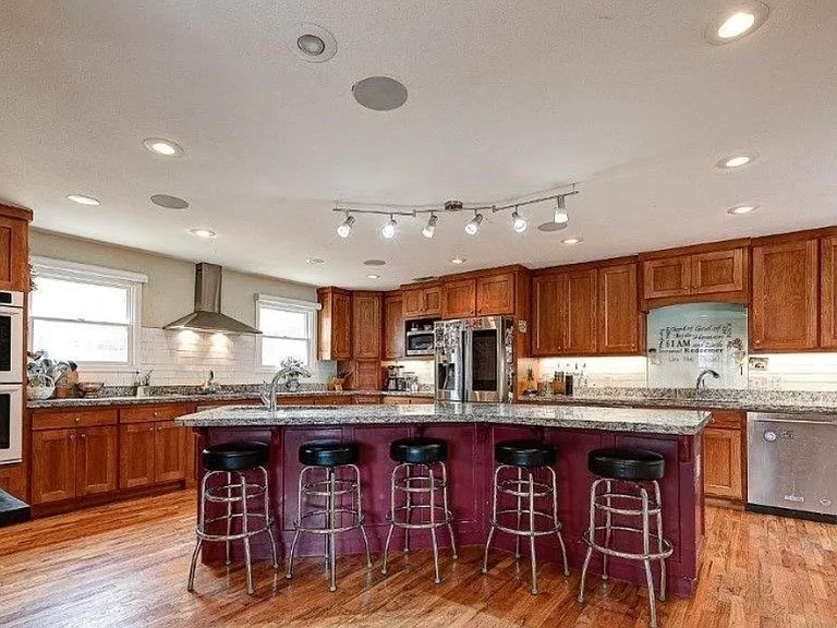 410 N Oliver Ave — Photo 17