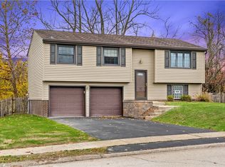 10196 Lavonne Dr, North Huntingdon, PA 15642