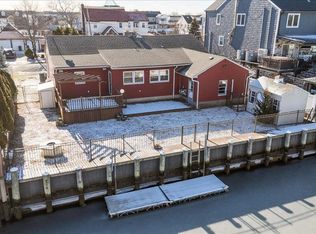 62 W 2nd St, Freeport, NY 11520