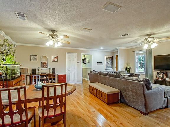 5th image of 8024 Dalton St