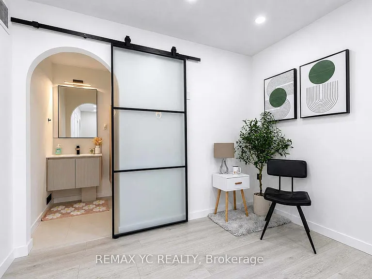 38 Pickett Cres — Photo 10