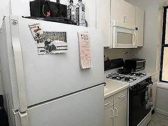 2nd image of 244 E 21st St APT 3