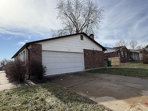 3rd image of 1724 Orletto Way