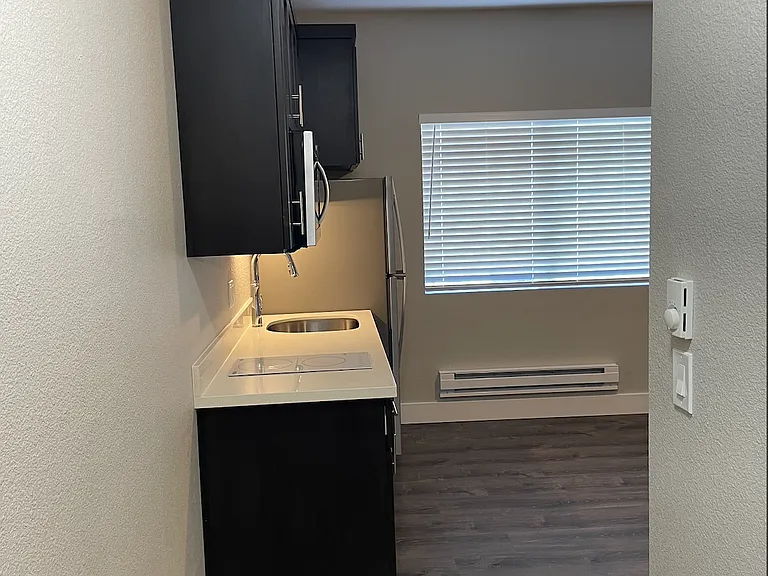202 E Lake Ave #208 — Photo 4