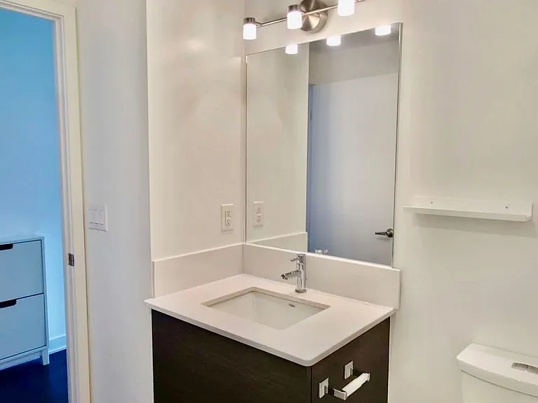 210 Simcoe St #2510 — Photo 10
