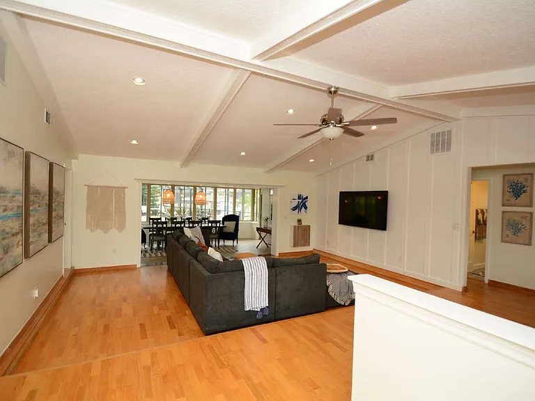 58 Comanche Ct — Photo 4