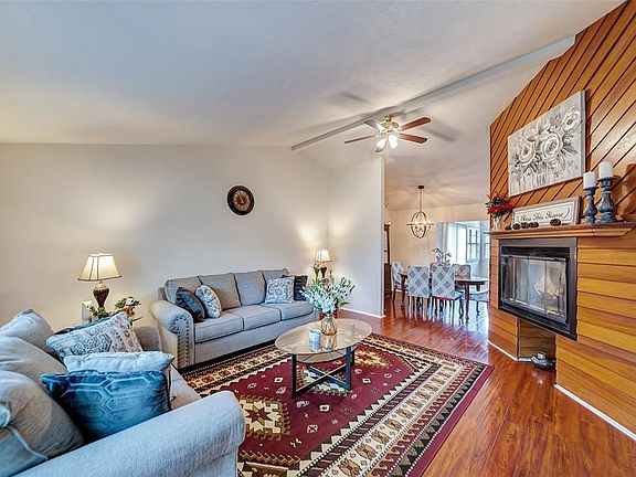 3rd image of 2514 Poplar Trl