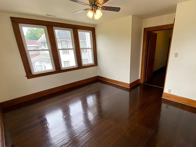 169 E State St — Photo 17