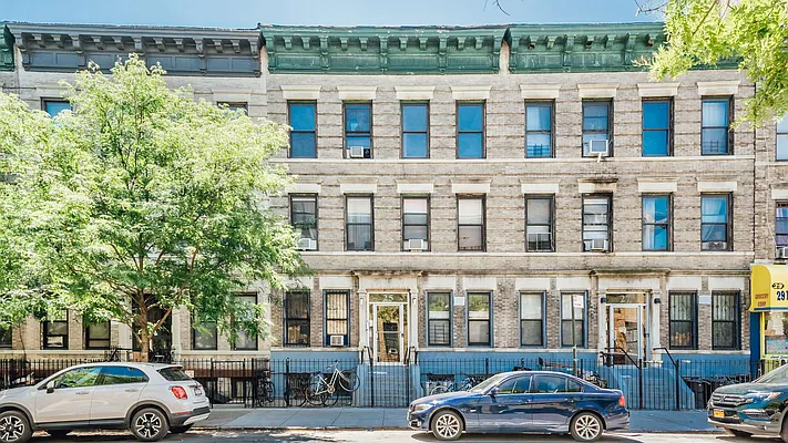 Rented by Nooklyn NYC LLC | media 19