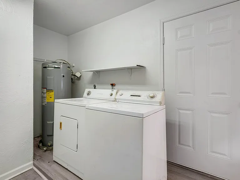 2416 Lanrell Dr — Photo 13