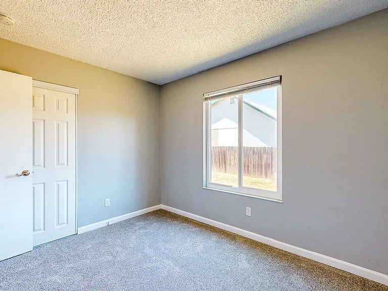 8690 Lords Manor Way — Photo 23