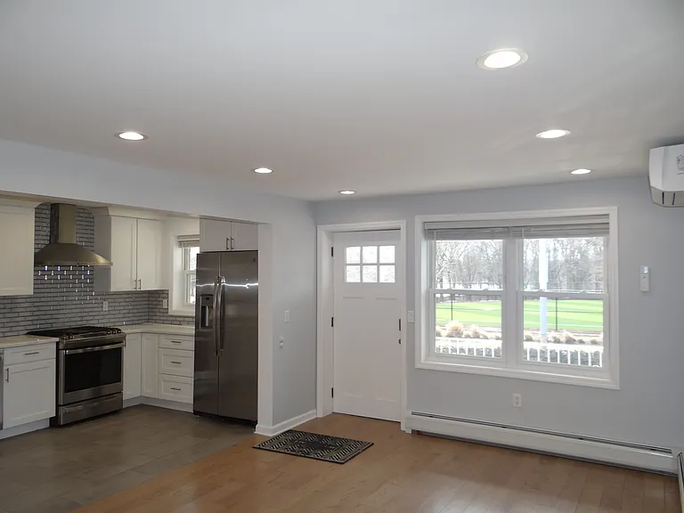 38 Woodcliff Ave — Photo 3