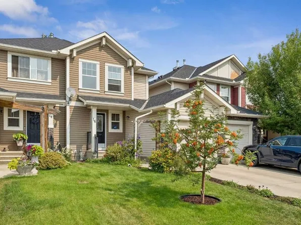 16 S Cranberry Grn SE, Calgary, AB T3M 1L5