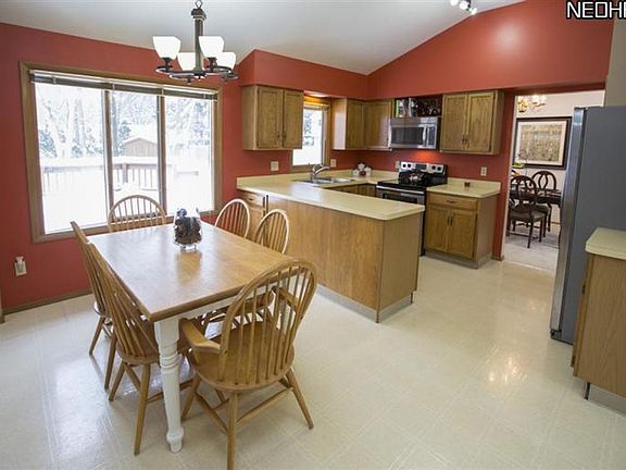 3rd image of 4050 Saw Mill Cir