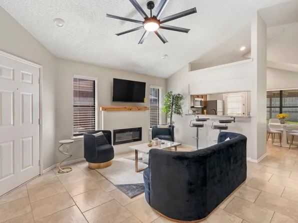 408 Sycamore Ln, Euless, TX 76039