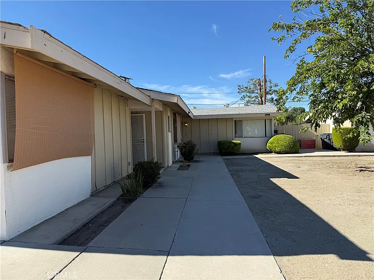 41611 Marine Dr — Photo 21