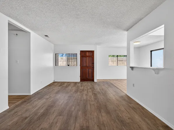 4453 W 161st St, Lawndale, CA 90260