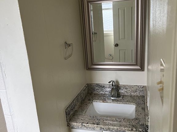 3rd image of 2523 Helena Ave #2523
