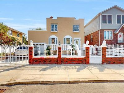 3718 Neptune Ave, Brooklyn, NY, 11224