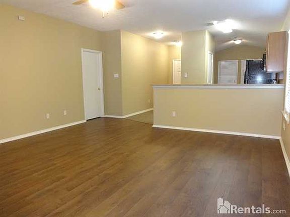 4th image of 1823 Serenata Ln