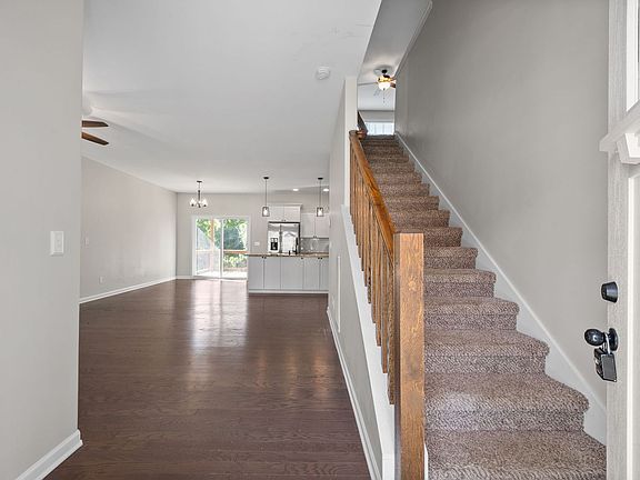 4th image of 1151 Belvoir Ln