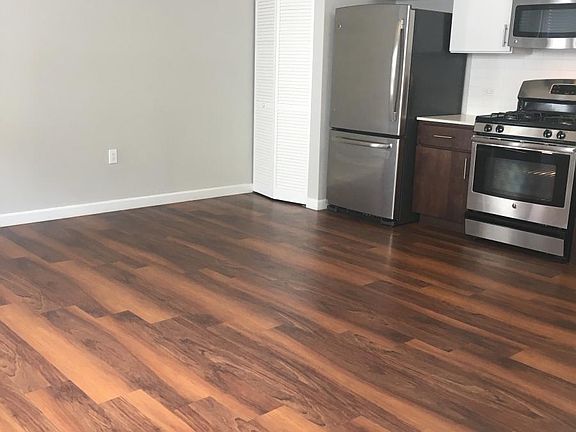 2nd image of 1023 Doreen Pl APT B