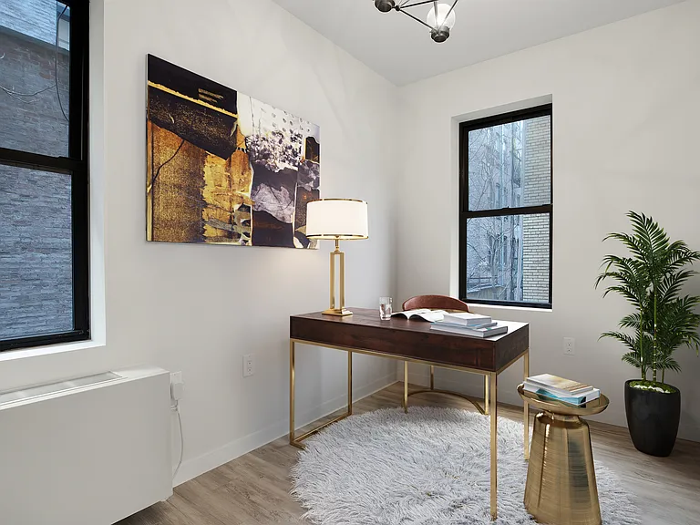 125 W 16th St #2G — Photo 5