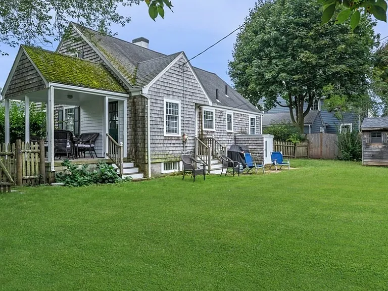 24 Hereford Rd — Photo 4