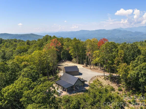 536 Faircrest Ln, Hendersonville, NC 28739