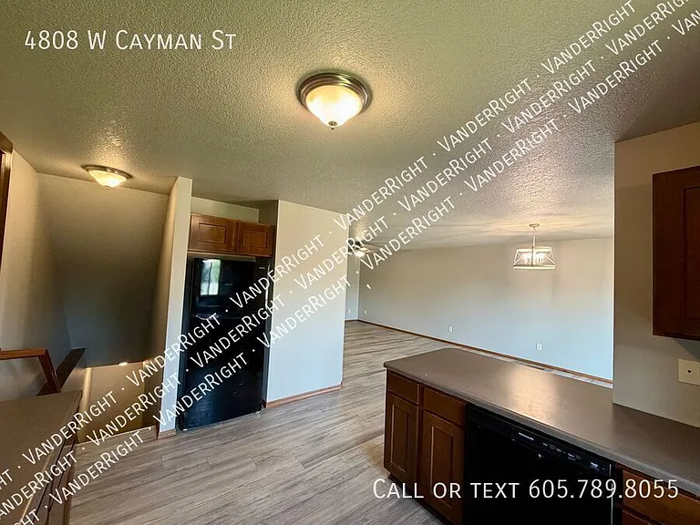 4808 W Cayman St — Photo 8