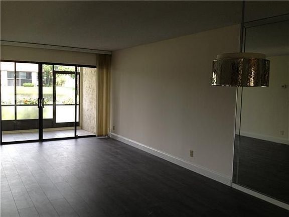 4th image of 2051 SW 15th St APT 211