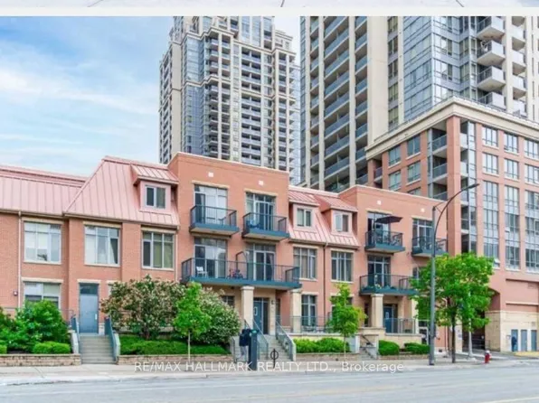 320 City Centre Dr Unit 318, Mississauga, ON L5B 4P8