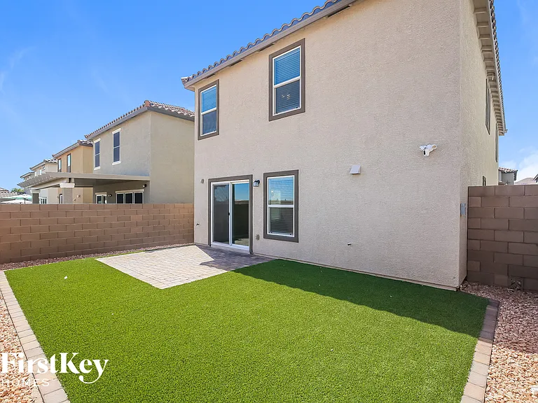9450 Yorkshire Coast Ave — Photo 15