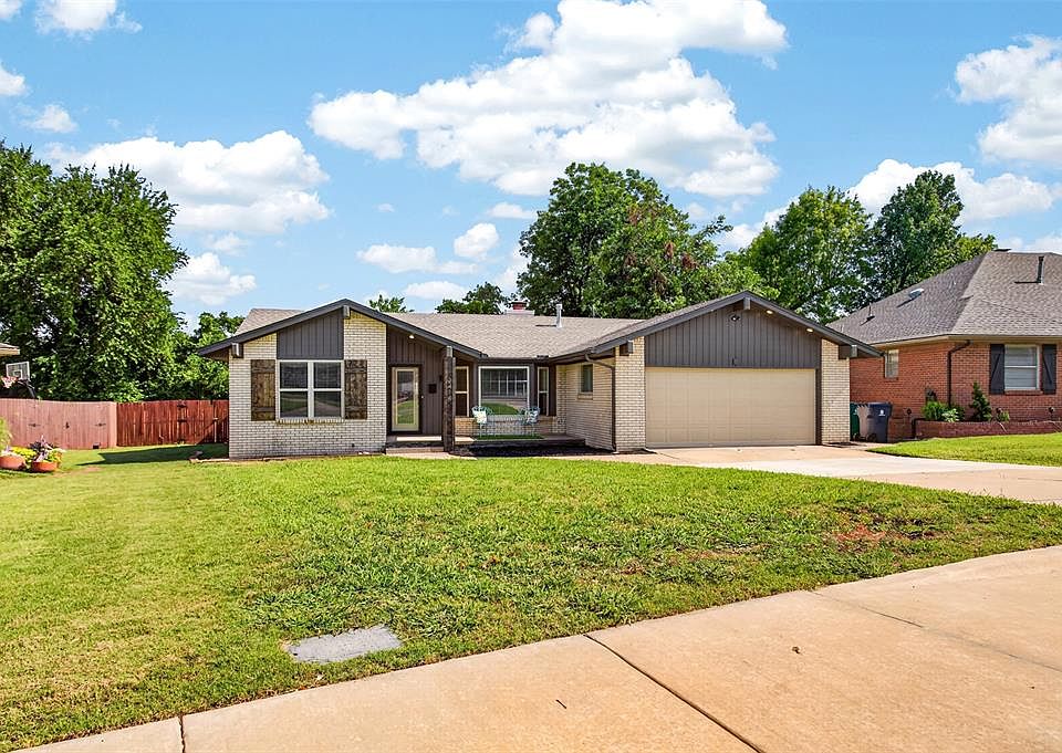 1st image of 2414 NW 43rd Cir