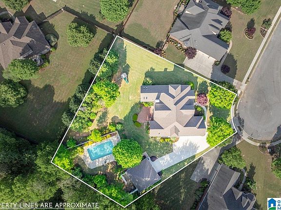 3rd image of 105 Bishop Spring Ct