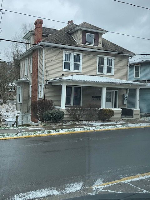1st image of 805 Charles Ave