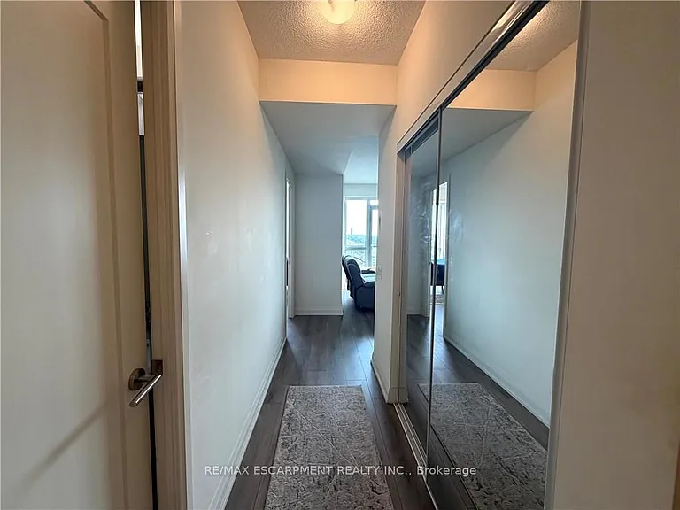 509 Dundas St W #616 — Photo 7