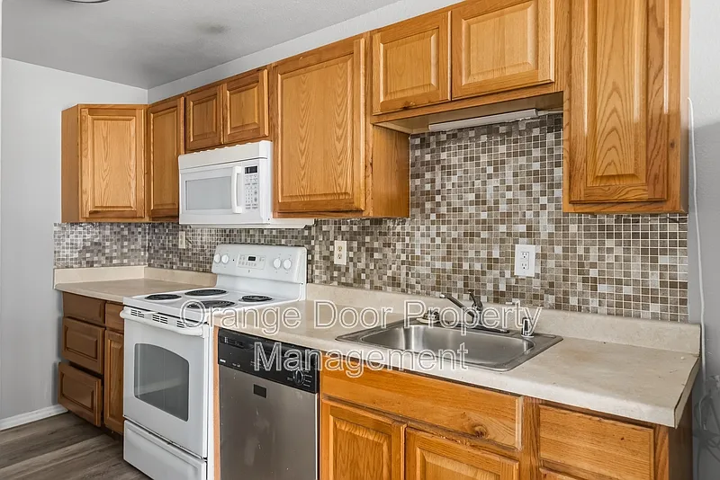 12315 112th Avenue Ct E — Photo 2