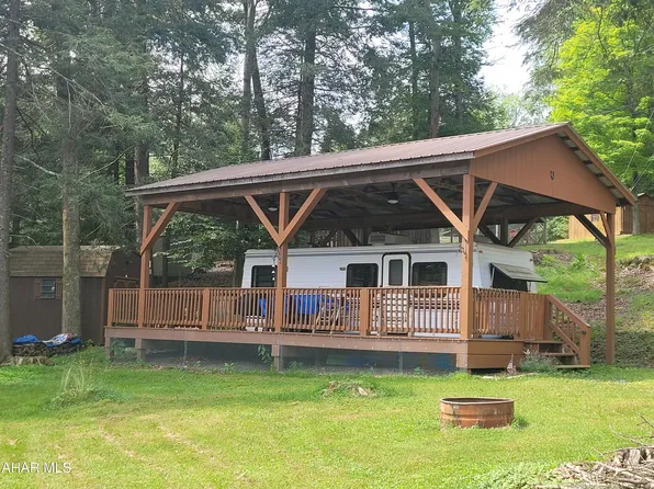 141 Magnolia, Flinton, PA 16640