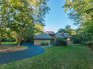 15 Bay Bluff Ln, Rochester, NY 14622