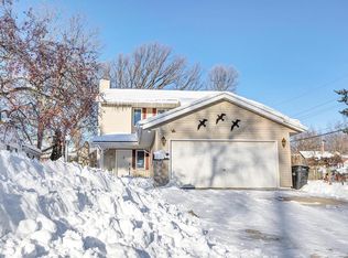 1600 Mac Arthur St, Green Bay, WI 54301