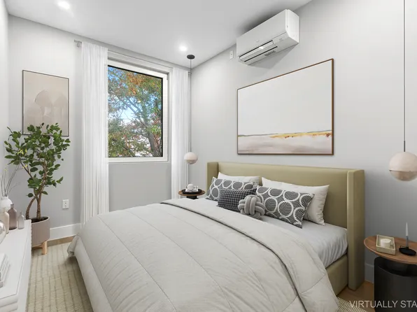 434 Throop Avenue image 8 of 15