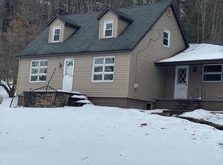 2167 Town Run Rd, Fairmount City, PA 16224