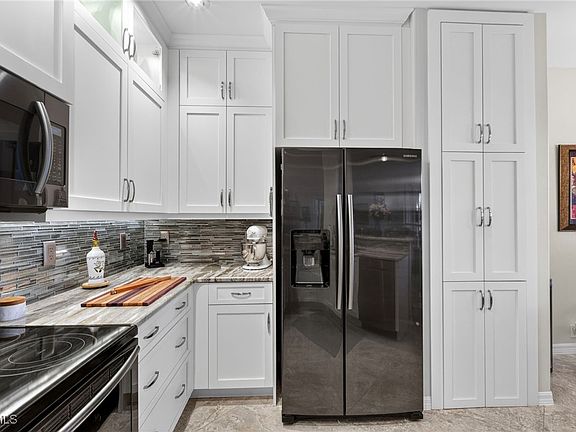3rd image of 9310 Bayberry Bnd APT 203