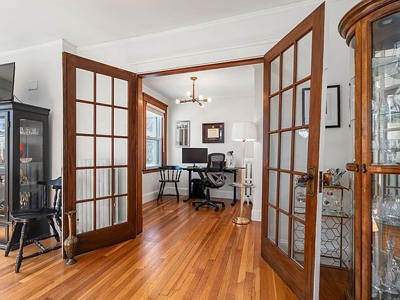5th image of 41 Governor Winthrop Rd #1