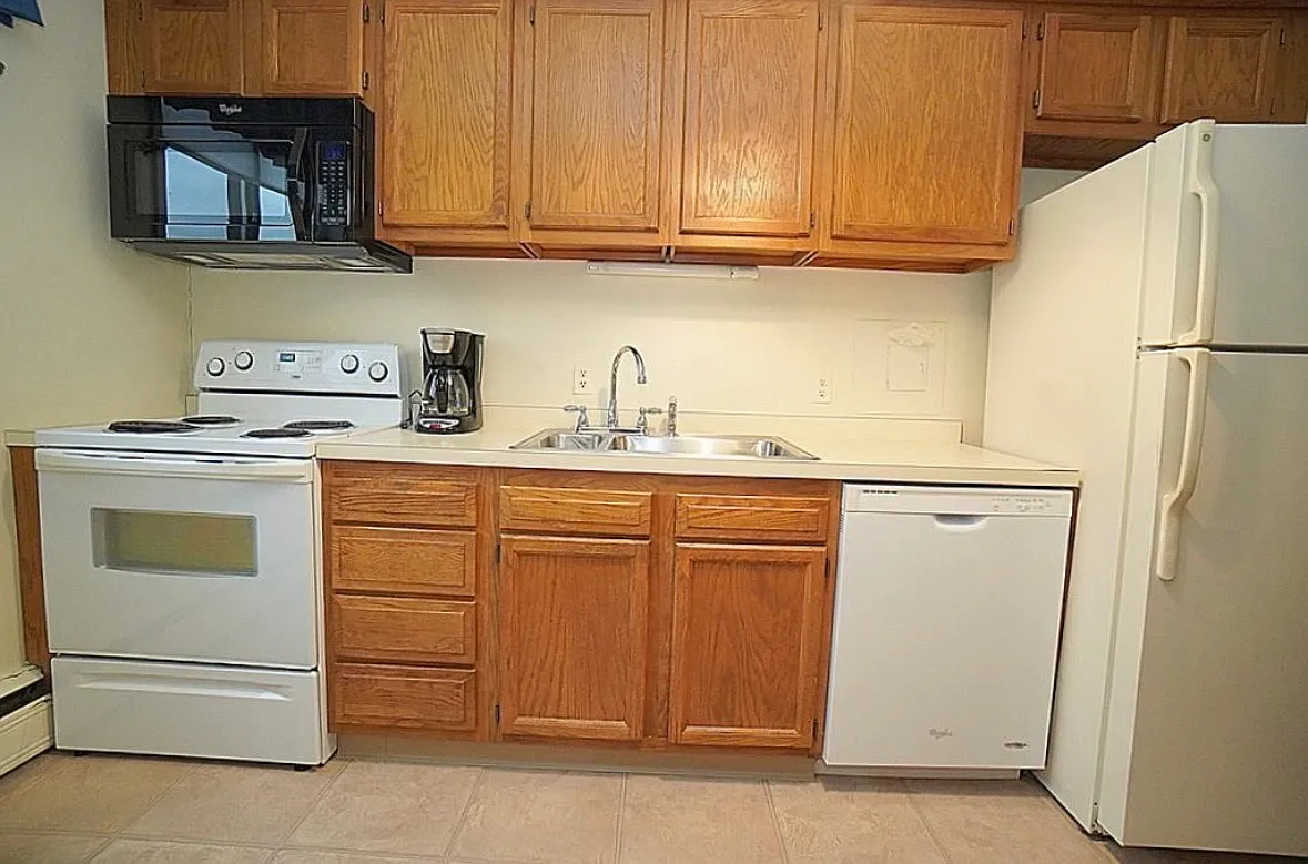 Building Photo - 151 Buffalo Ave #905