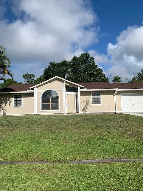 3 bed, 1700 sqft, $2,100 — Photo 1
